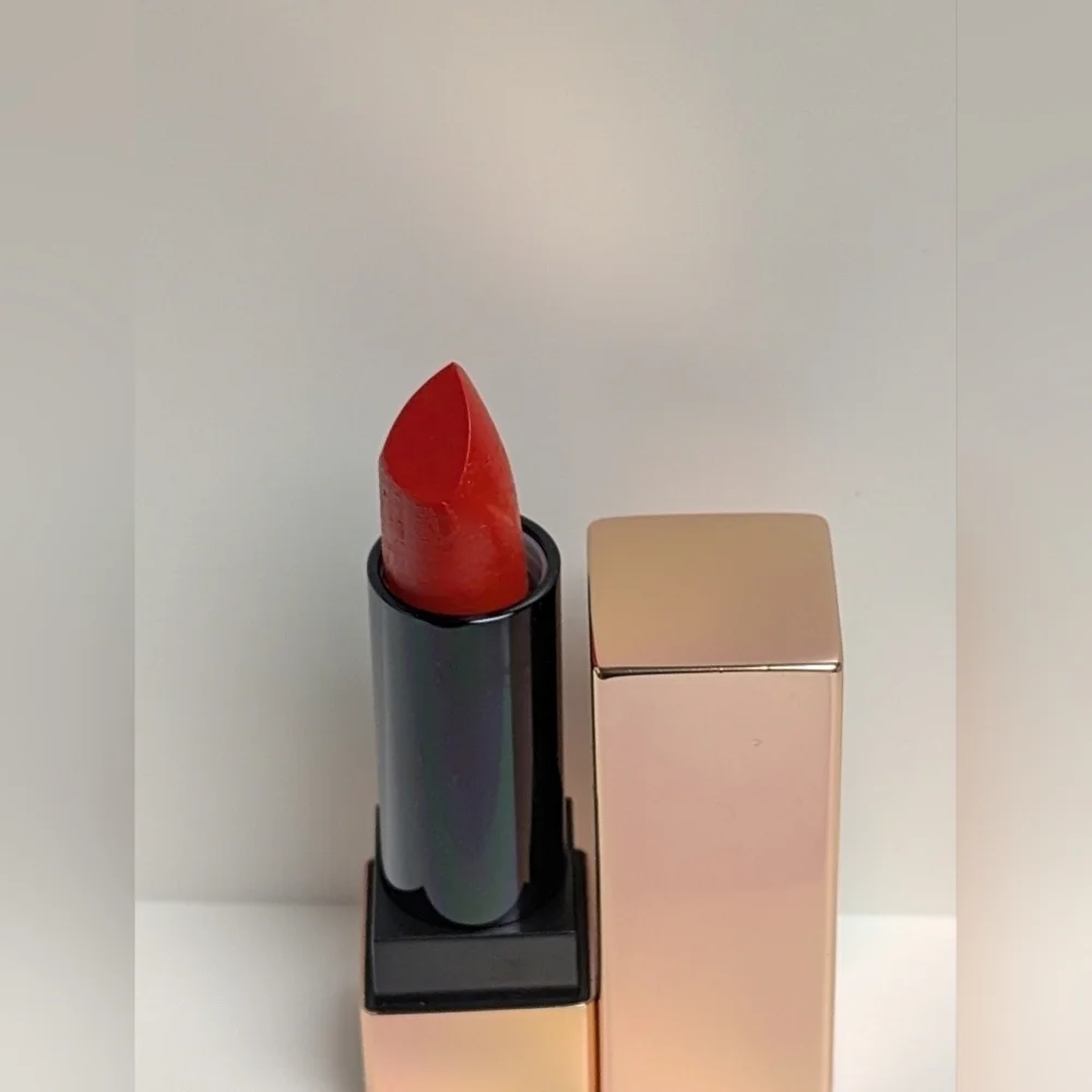 RealHer Moisturizering Lipstick I Am Fierce (New)